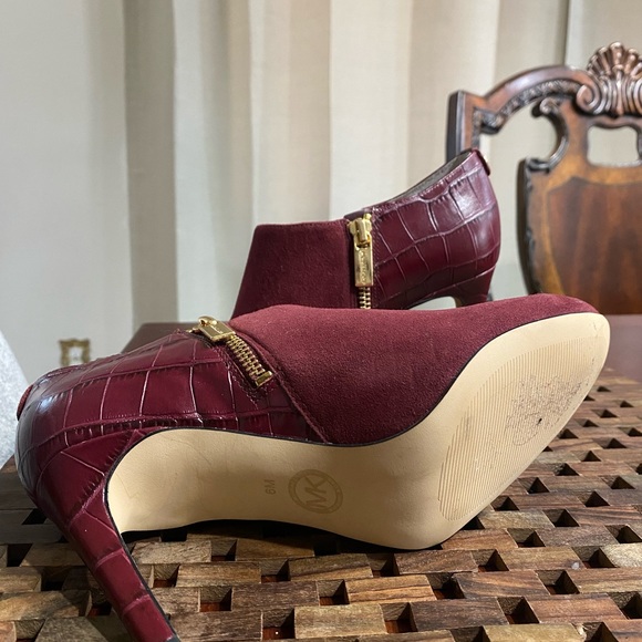 Michael Kors Heels - Picture 5 of 7